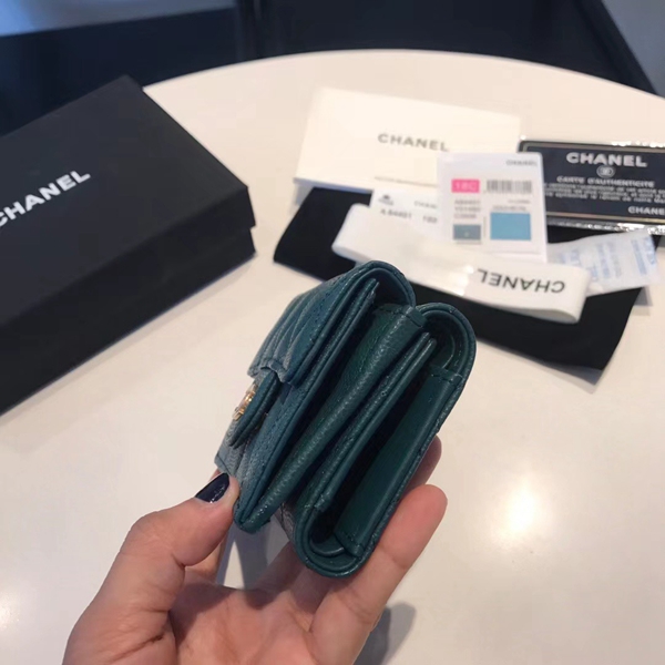 シャネル財布細部ディテール